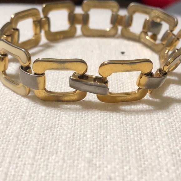 Vintage Monet Bracelet - Picture 5 of 8